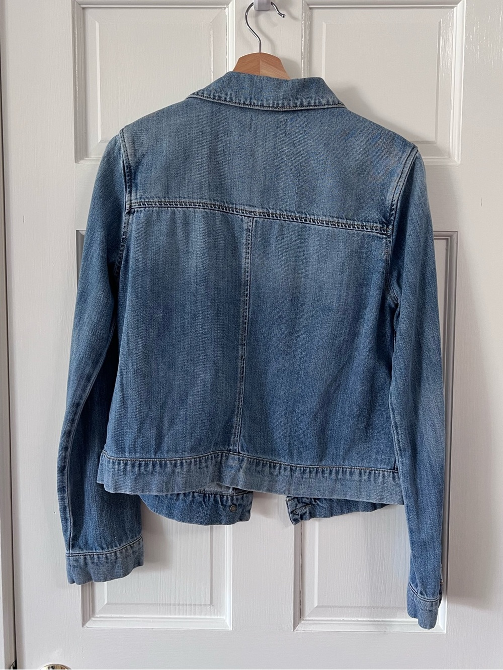 PAIGE Light Wash Blue Denim Jacket Large - Picture 6 of 9